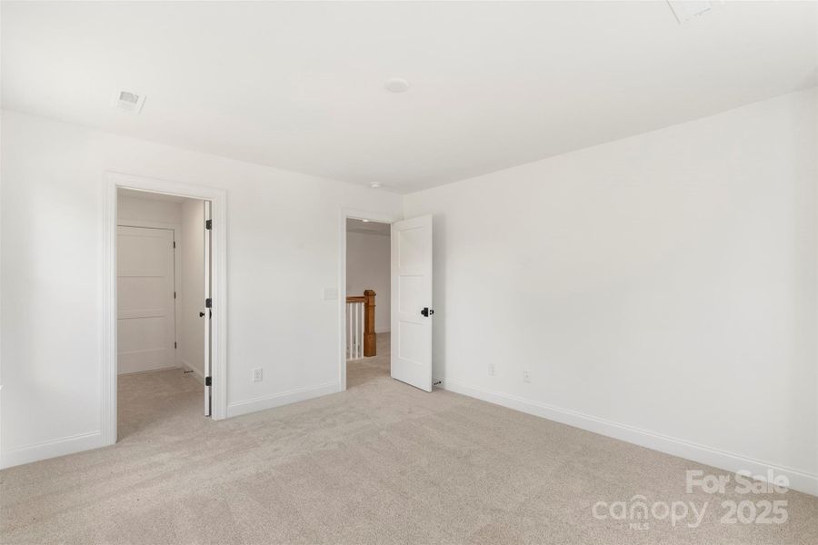 Spacious, unfurnished interior of a new home in Crescent Golf, Salisbury (Image 21).