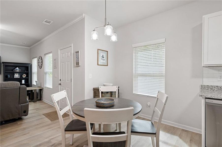 Furnished interior view inside a new home in , Dallas (Image 10).