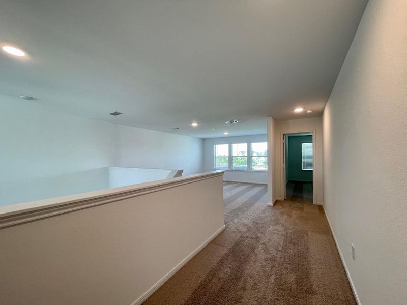 Spacious, unfurnished interior of a new home in Sunterra, Katy (Image 10). Spacious, unfurnished interior of a new home in Sunterra, Katy (Image 10).