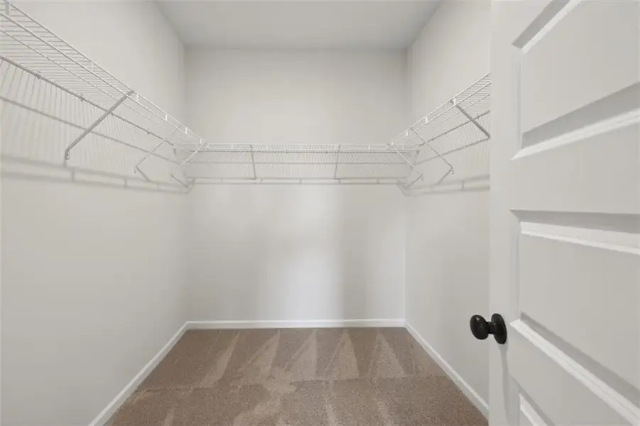 Spacious, unfurnished interior of a new home in Franklin Manor, Lawrenceville (Image 93).