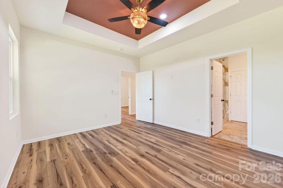 Spacious, unfurnished interior of a new home in , Shelby (Image 34).