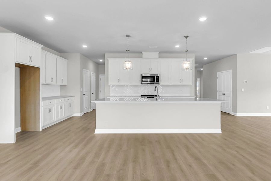 Similar McKinley floorplan with Timeless Collection. Features and finishes vary.