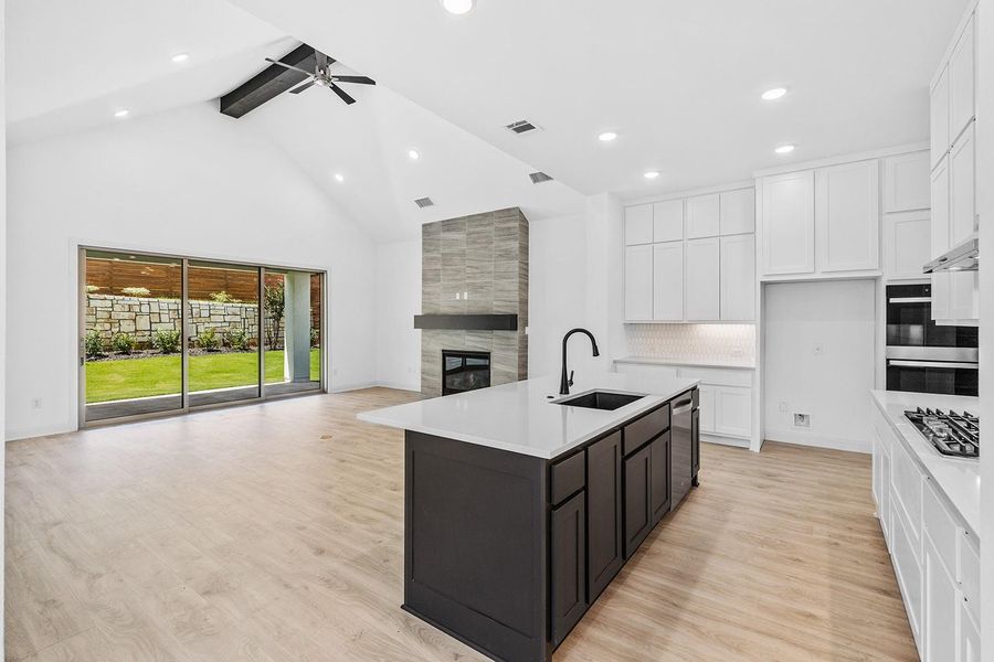 Furnished interior view inside a new home in Provence - 60', Austin (Image 6).