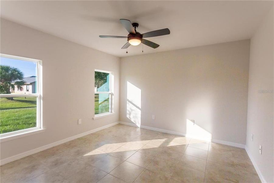 Spacious, unfurnished interior of a new home in , Punta Gorda (Image 19).
