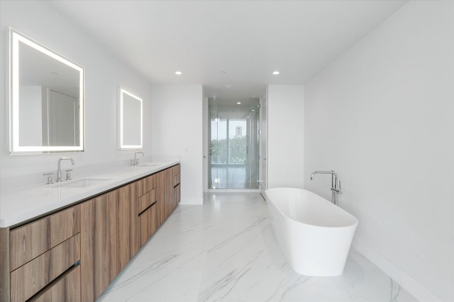 22-495 E Royal Palm Road #402-110