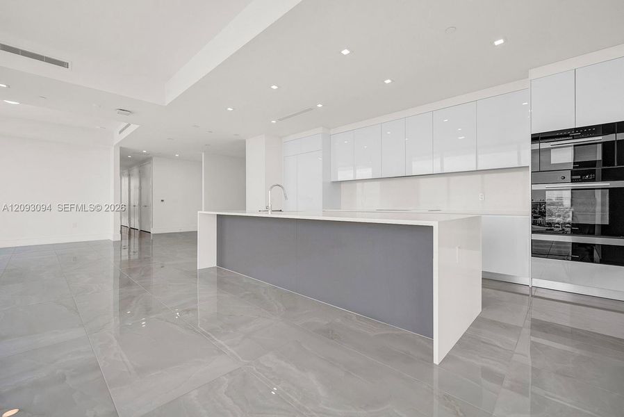 Spacious, unfurnished interior of a new home in , West Palm Beach (Image 15). Spacious, unfurnished interior of a new home in , West Palm Beach (Image 15).