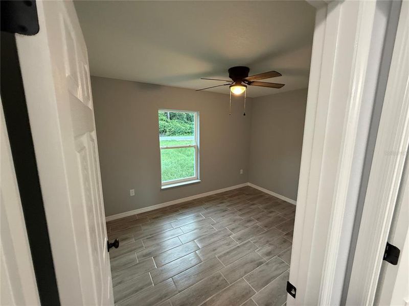 Spacious, unfurnished interior of a new home in , Ocala (Image 12).