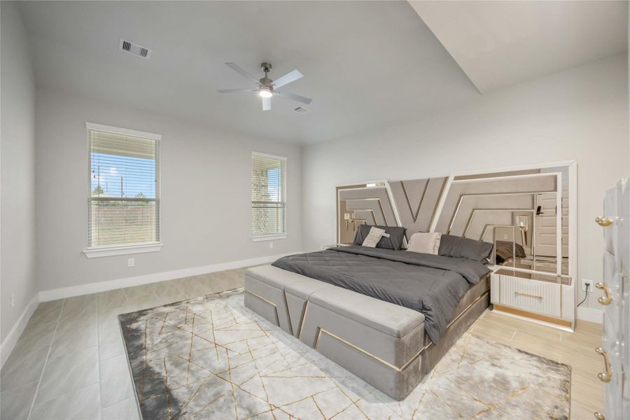 Furnished interior view inside a new home in Briarwood Crossing, Rosenberg (Image 5).
