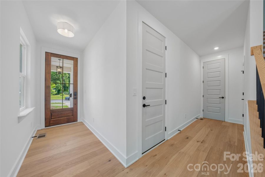 Spacious, unfurnished interior of a new home in , Charlotte (Image 19).