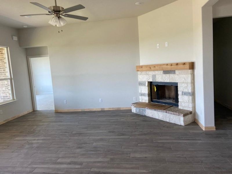 Spacious, unfurnished interior of a new home in Clear Sky Addition, Valley View (Image 9).