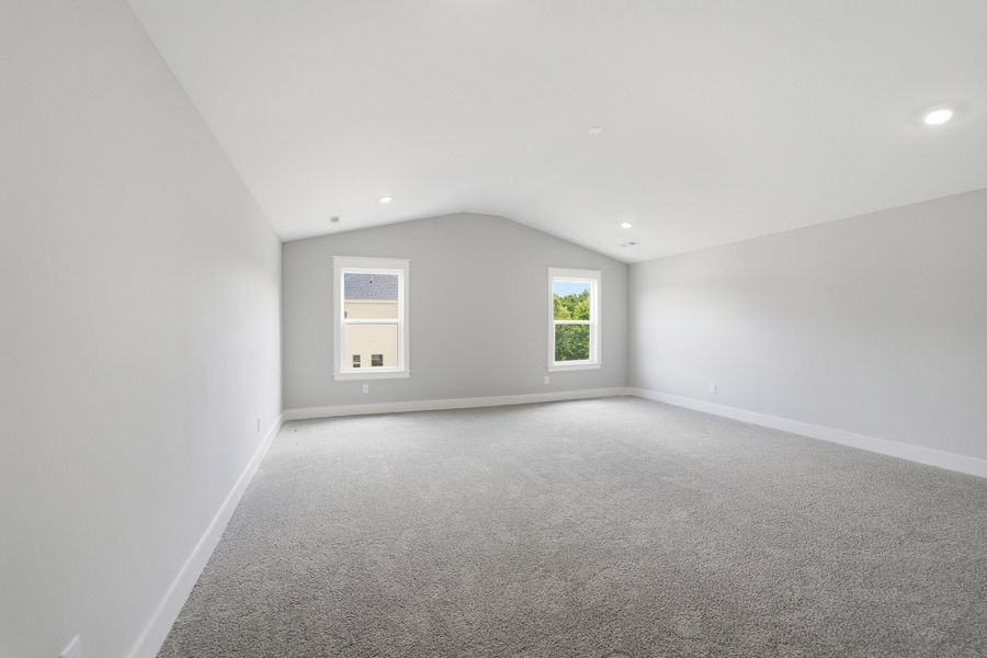 Spacious, unfurnished interior of a new home in Aden Woods, Fairview (Image 39).