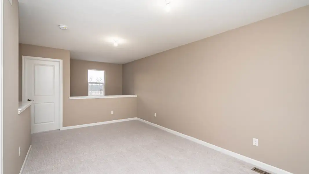Representative unfurnished interior of a home built from the The Middleton by Norfolk Homes in Offsite Builds Southern Michigan, Ann Arbor (Image 53).