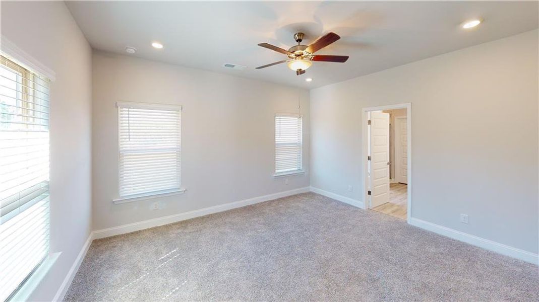 Spacious, unfurnished interior of a new home in Holliday Pass, Griffin (Image 28).