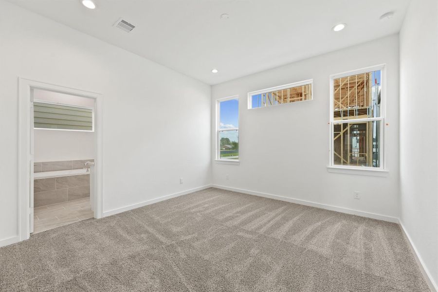 Spacious, unfurnished interior of a new home in Highland Commons, Houston (Image 11). Spacious, unfurnished interior of a new home in Highland Commons, Houston (Image 11).