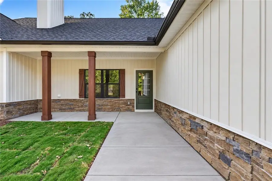 Exterior details and patio area of a home in , Dallas (Image 26).