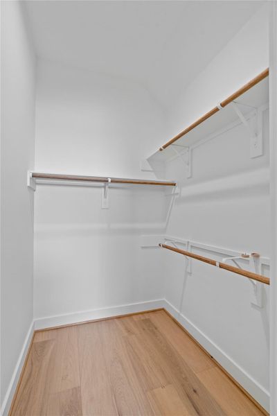Spacious, unfurnished interior of a new home in , Houston (Image 17).