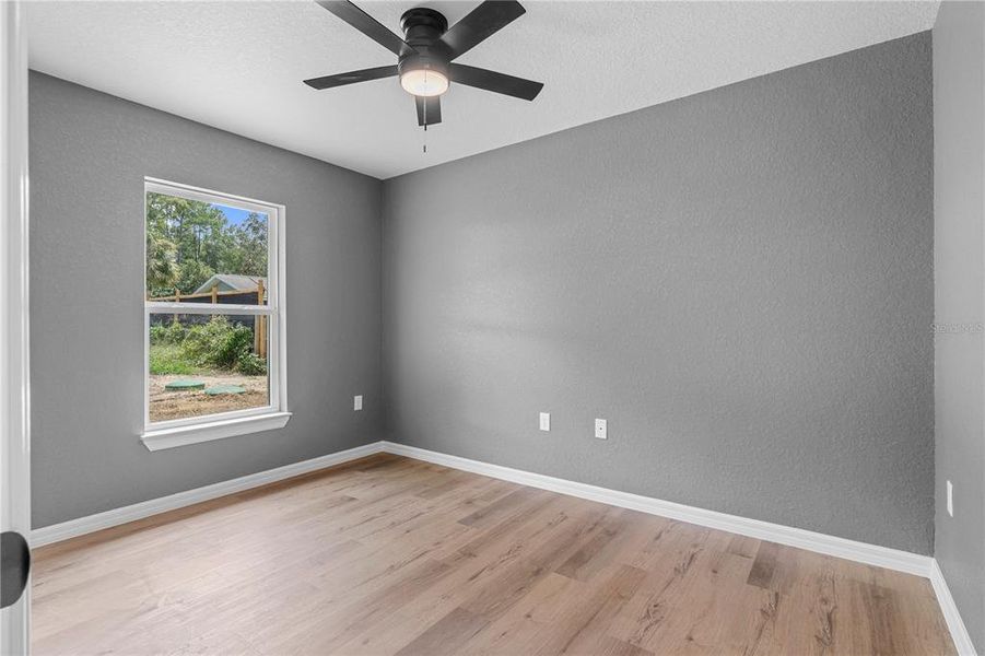 Spacious, unfurnished interior of a new home in , Ocala (Image 20).