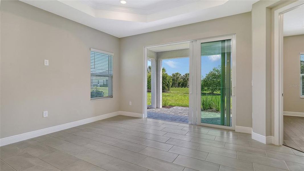 Spacious, unfurnished interior of a new home in Windward, Lakewood Ranch (Image 20).