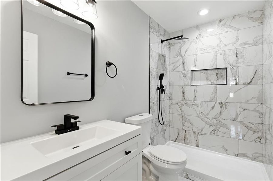 Furnished interior view inside a new home in , Marietta (Image 7).