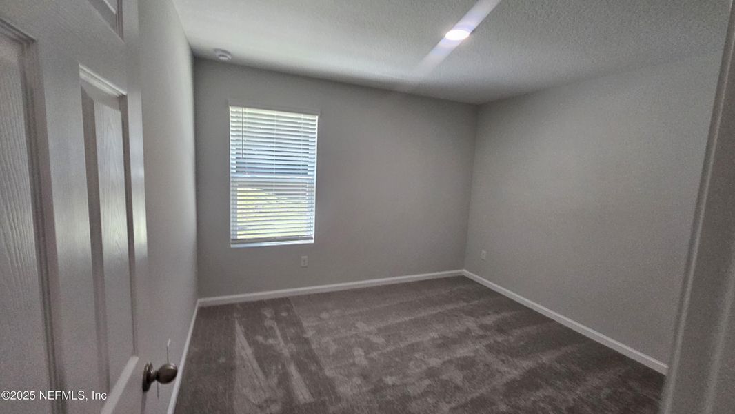 Spacious, unfurnished interior of a new home in , Jacksonville (Image 20).
