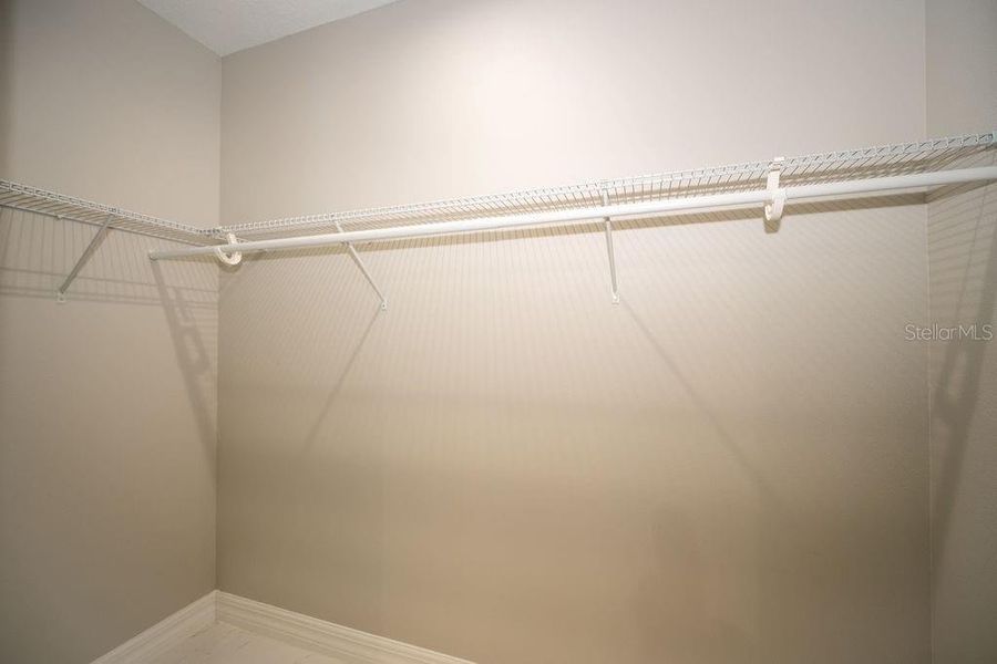 Spacious, unfurnished interior of a new home in , Deland (Image 35).