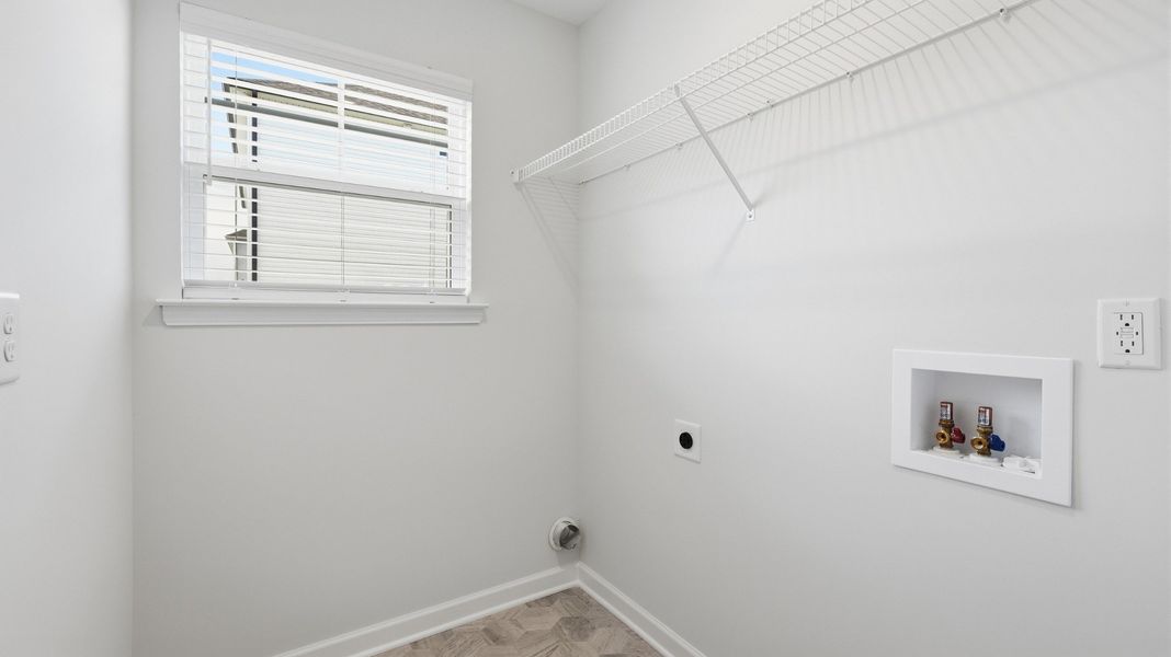 Spacious, unfurnished interior of a new home in Wheatfield, Shelbyville (Image 24).