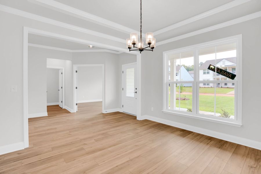 Spacious, unfurnished interior of a new home in Carriage Estates, Lexington (Image 20).