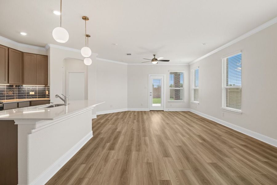 Spacious, unfurnished interior of a new home in Overlook Ranch, Georgetown (Image 12).