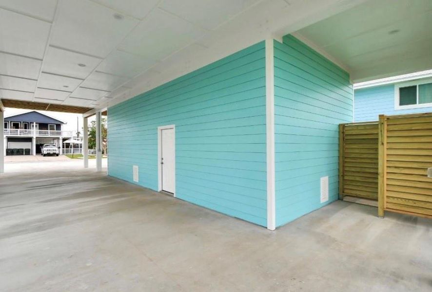 Exterior details and patio area of a home in , Galveston (Image 22).