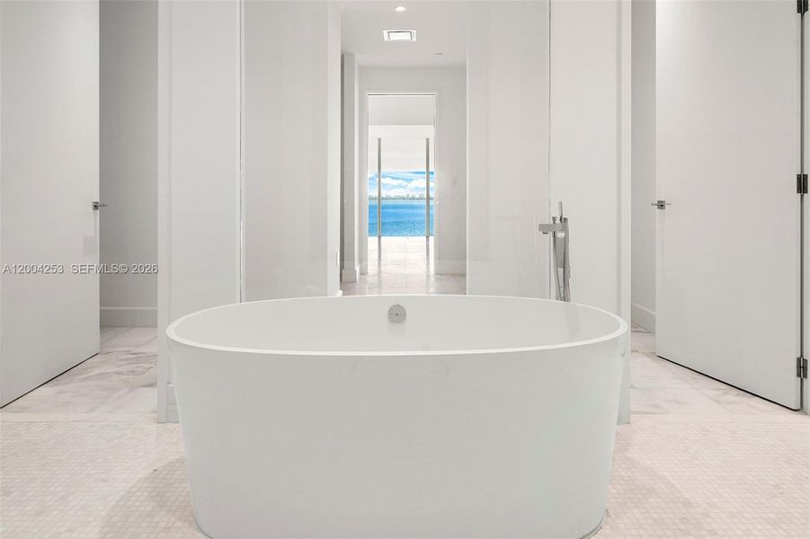 Image 81 of a home in .