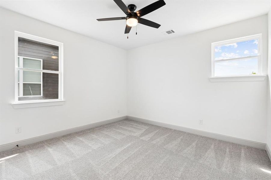 Spacious, unfurnished interior of a new home in Hills of Lake Country, Fort Worth (Image 34).