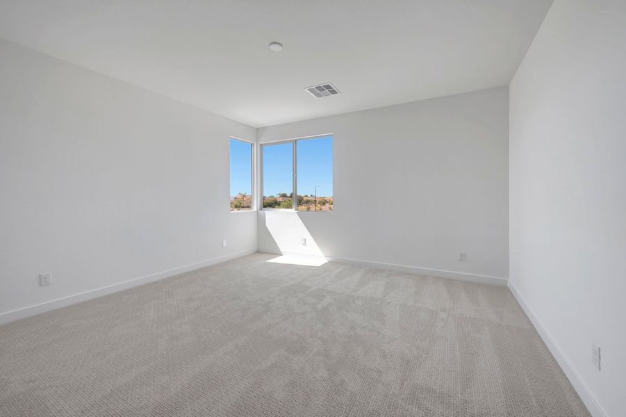 Spacious, unfurnished interior of a new home in Soleo, San Tan Valley (Image 39).