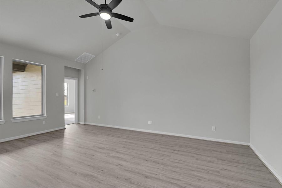 Spacious, unfurnished interior of a new home in Lago Mar  50'  &  55', Texas City (Image 15).