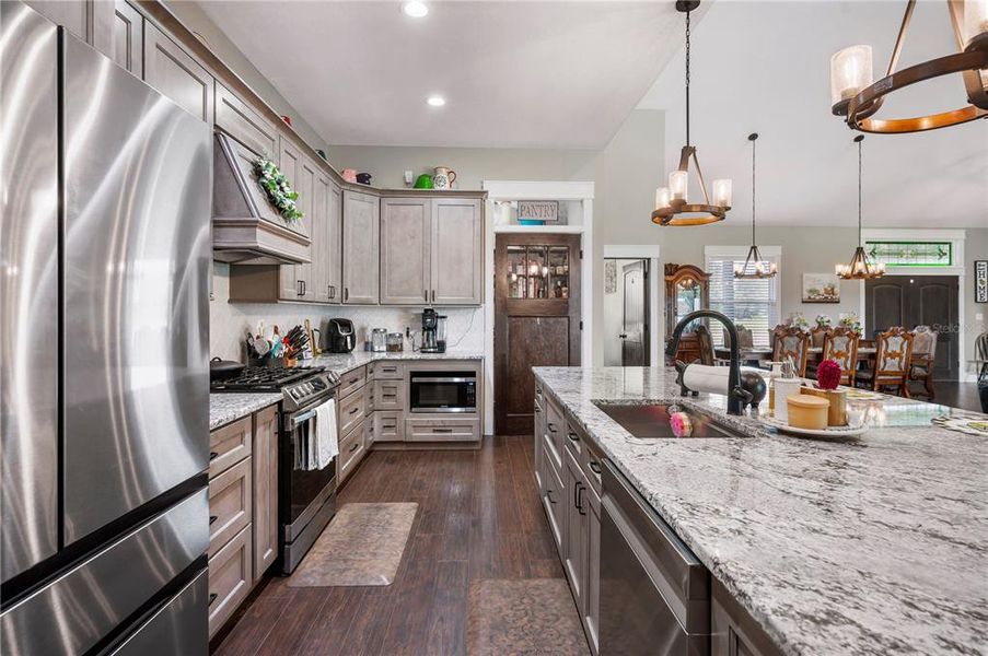 Furnished interior view inside a new home in , Lakeland (Image 8).