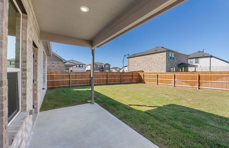 Exterior details and patio area of a home in Lagos, Manor (Image 3).