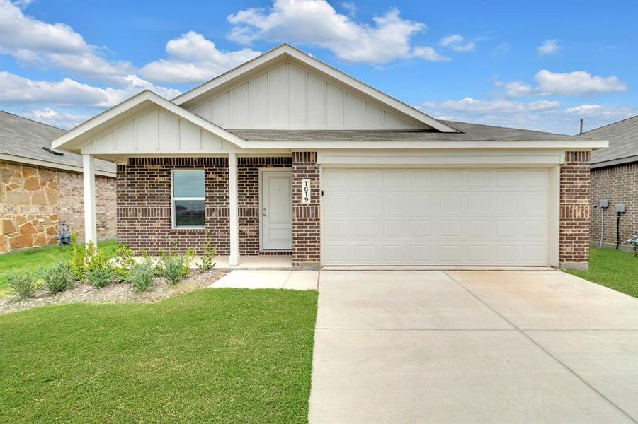 Front exterior of a new home in Falcon Heights, Forney, TX, highlighting curb appeal (Image 2).
