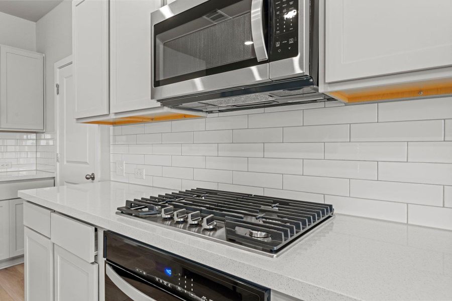 Beautiful finishes in Light & Bright Kitchen Beautiful finishes in Light & Bright Kitchen