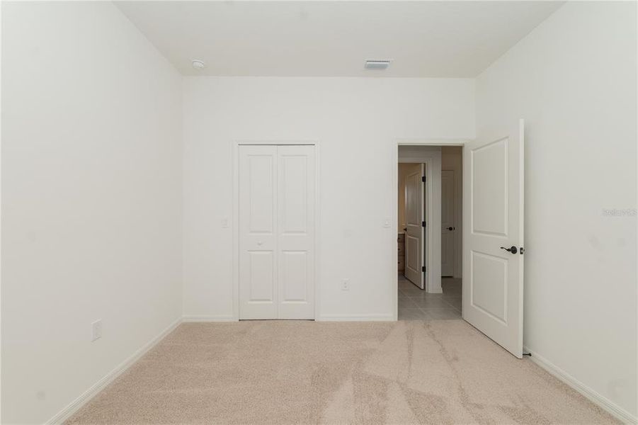 Spacious, unfurnished interior of a new home in , Bartow (Image 24).
