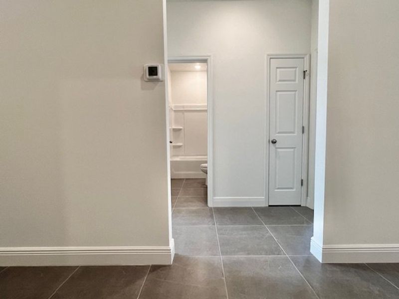 Spacious, unfurnished interior of a new home in Lakes At St Sebastian, Micco (Image 15).