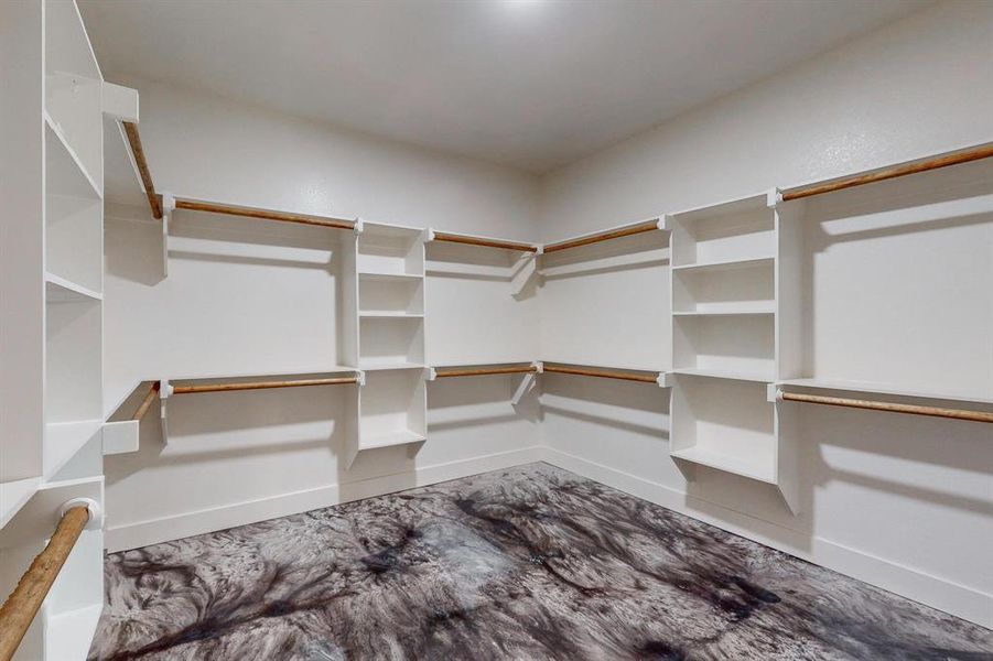 Spacious, unfurnished interior of a new home in , Bellevue (Image 4).