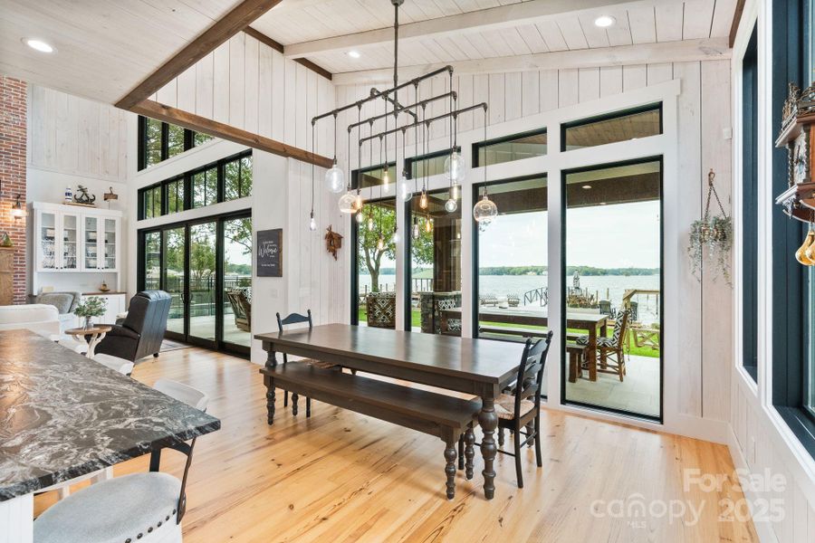 Dine with a view! Dine with a view!