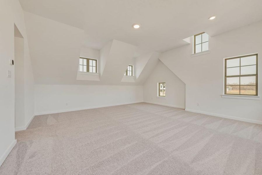 Spacious, unfurnished interior of a new home in Chatham Reserve, Providence Village (Image 27).