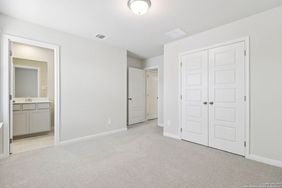 Spacious, unfurnished interior of a new home in Royal Crest, San Antonio (Image 42). Spacious, unfurnished interior of a new home in Royal Crest, San Antonio (Image 42).