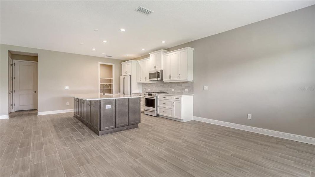 Image 51 of a home in Palm Grove. Image 51 of a home in Palm Grove.