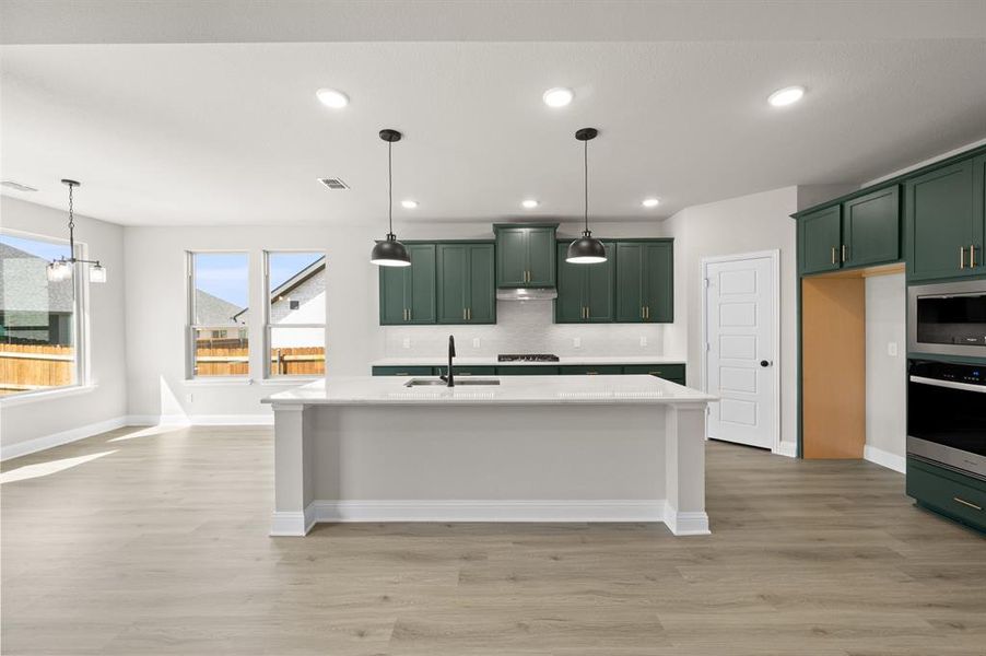 6933 Freight Train- Kitchen-2