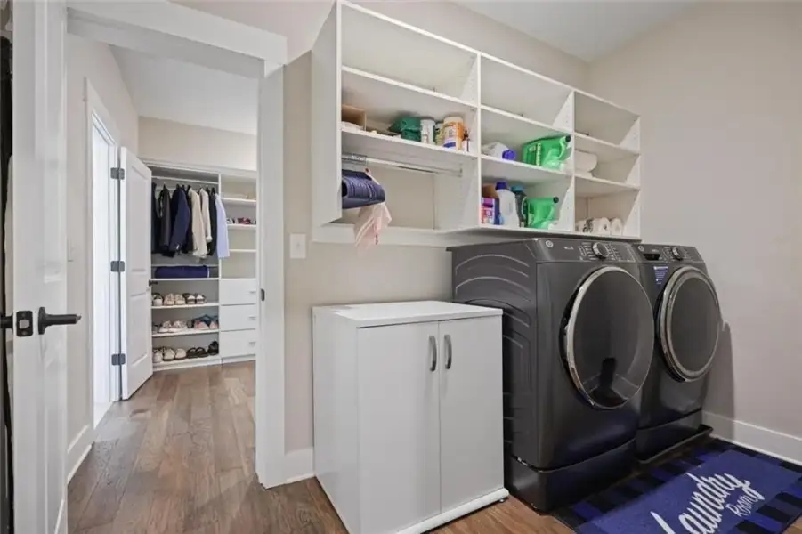 Furnished interior view inside a new home in , Dallas (Image 16).