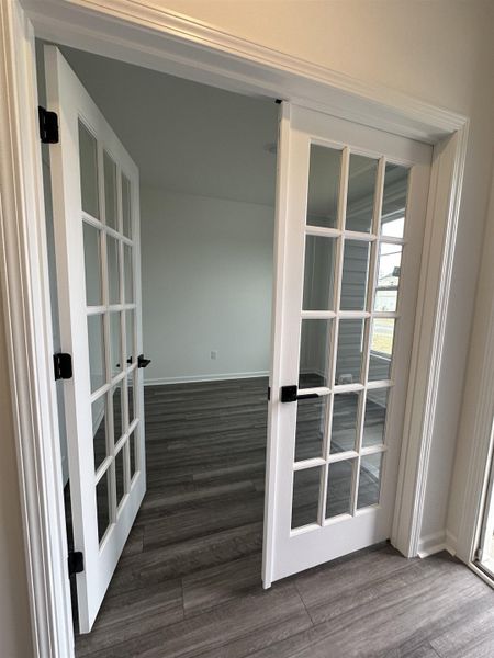 Spacious, unfurnished interior of a new home in Oak Hollow, Longs (Image 10).