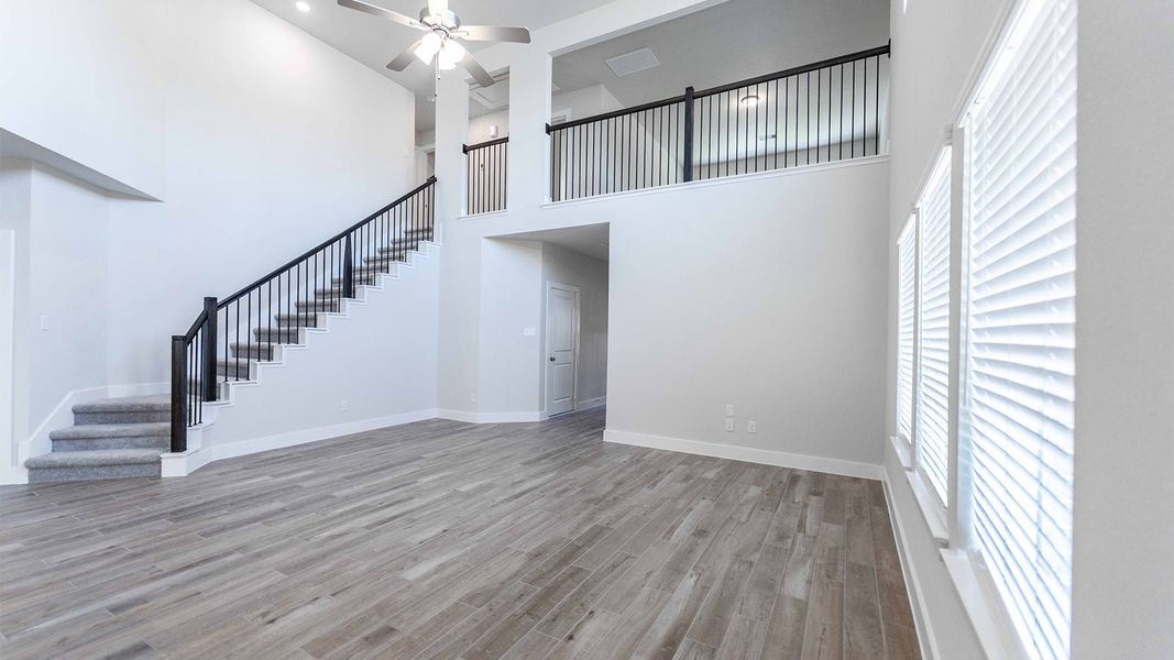 Spacious, unfurnished interior of a new home in Columbia Lakes, West Columbia (Image 21).