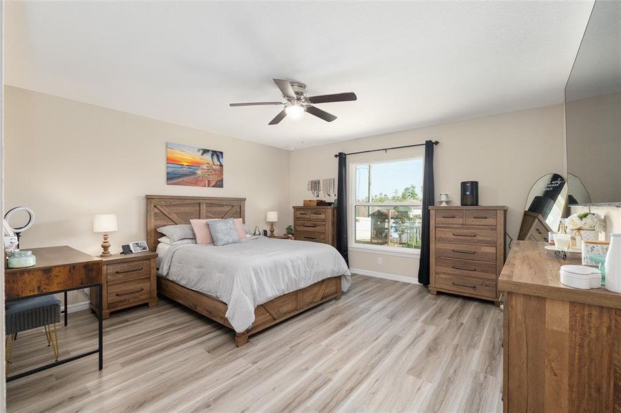 Furnished interior view inside a new home in , Ocala (Image 16).