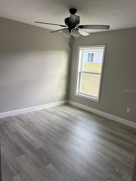 Spacious, unfurnished interior of a new home in , Citrus Springs (Image 14).